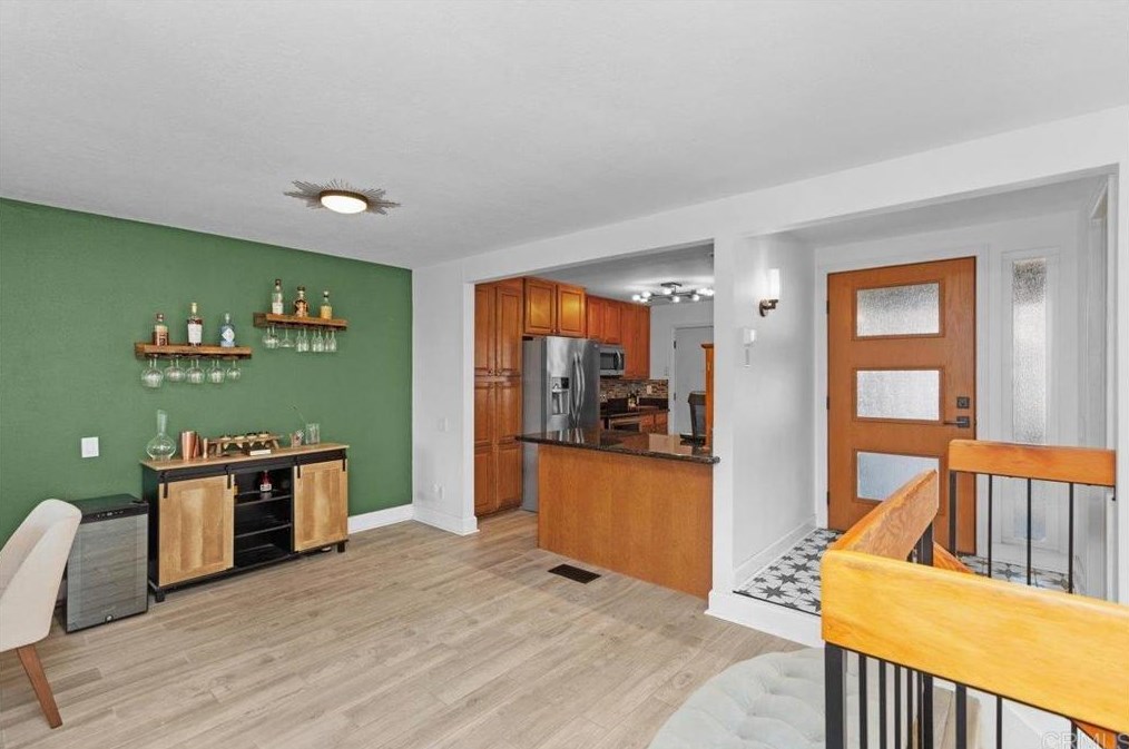 6231 Caminito Juanico, San Diego CA 92111-7233 exterior