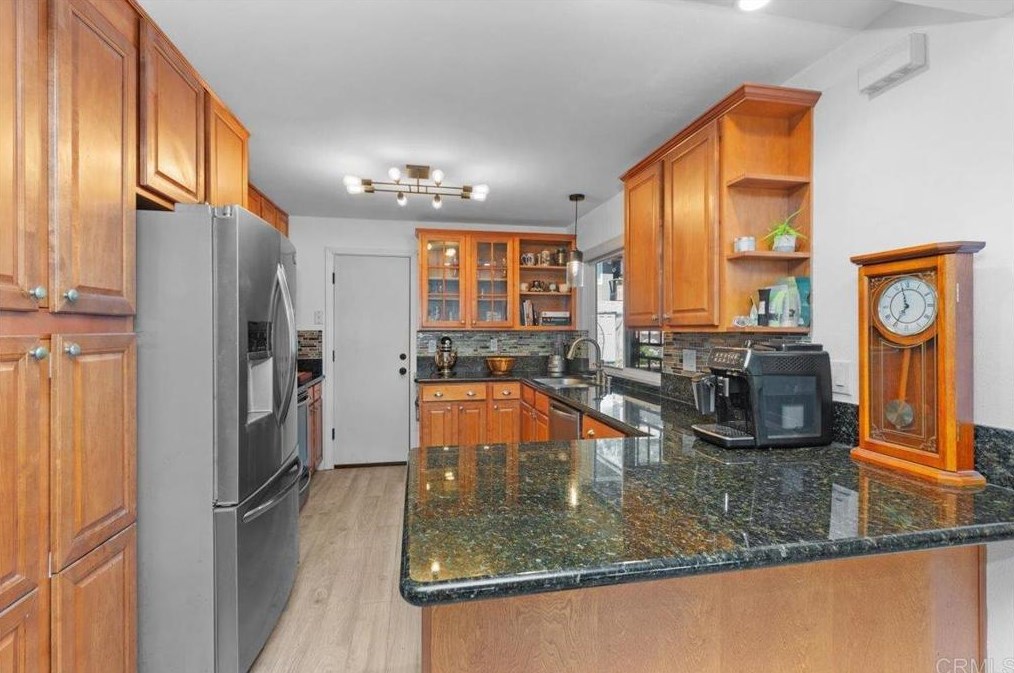 6231 Caminito Juanico, San Diego CA 92111-7233 exterior