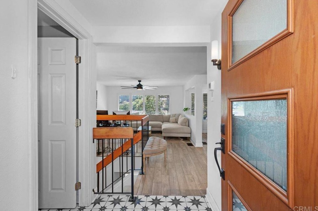 6231 Caminito Juanico, San Diego CA 92111-7233 exterior