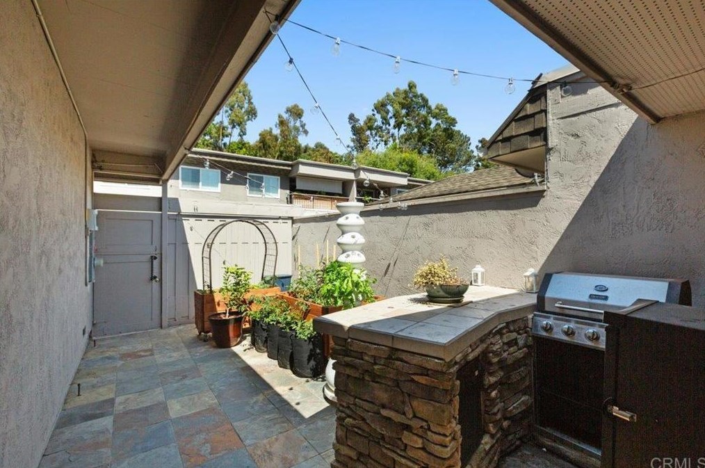 6231 Caminito Juanico, San Diego CA 92111-7233 exterior