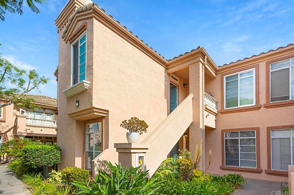 3591 Cameo Dr, Oceanside CA  92056-6367 exterior