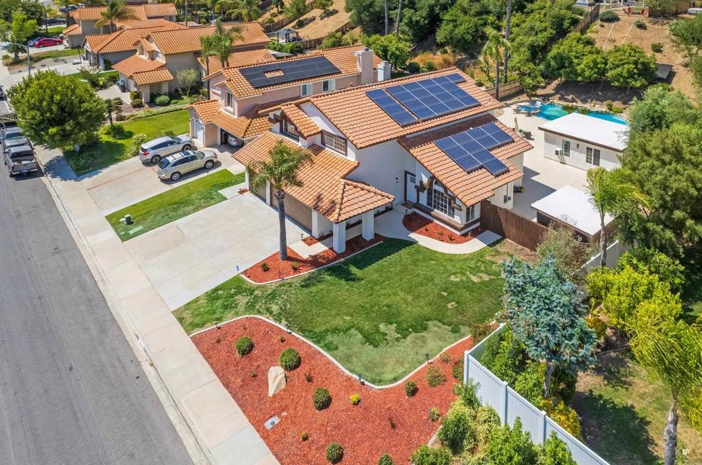 40420 Calle Medusa, Temecula CA 92591-6909 exterior