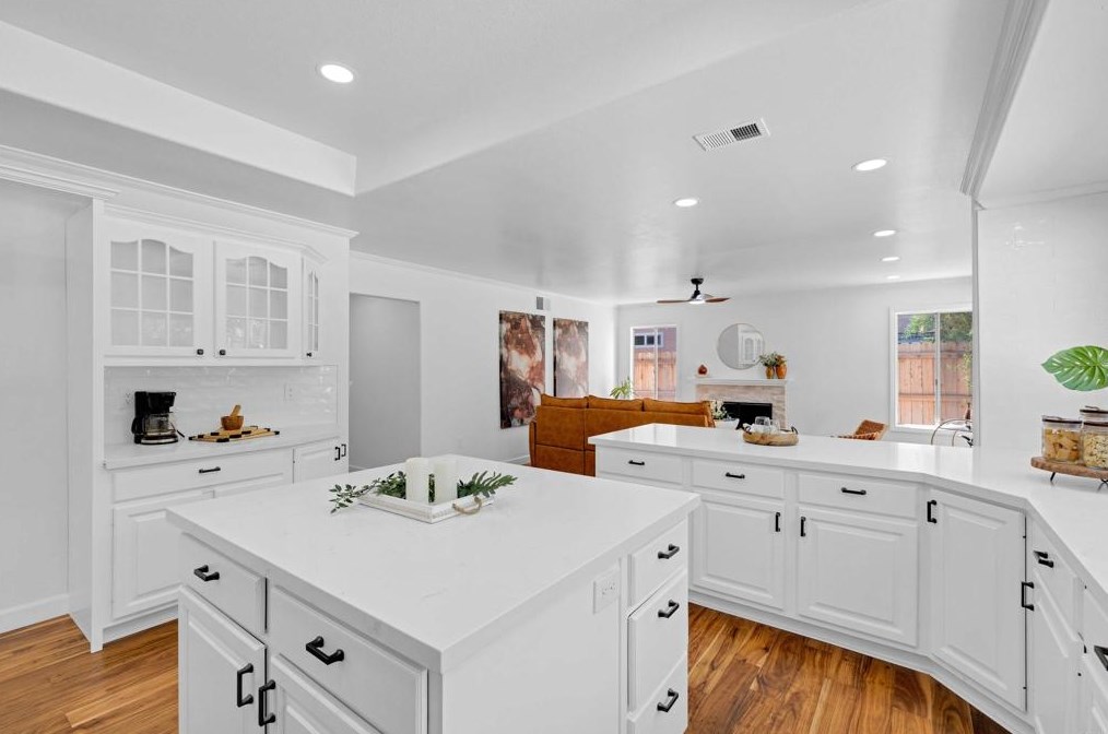 40420 Calle Medusa, Temecula CA 92591-6909 exterior