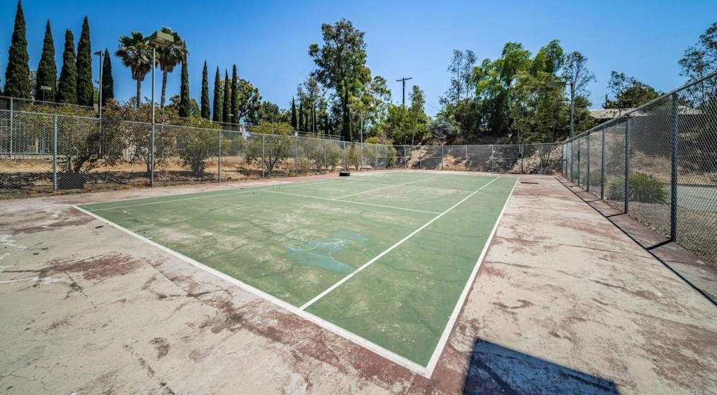 1050 Rock Springs Rd, Escondido CA  92026-2426 exterior