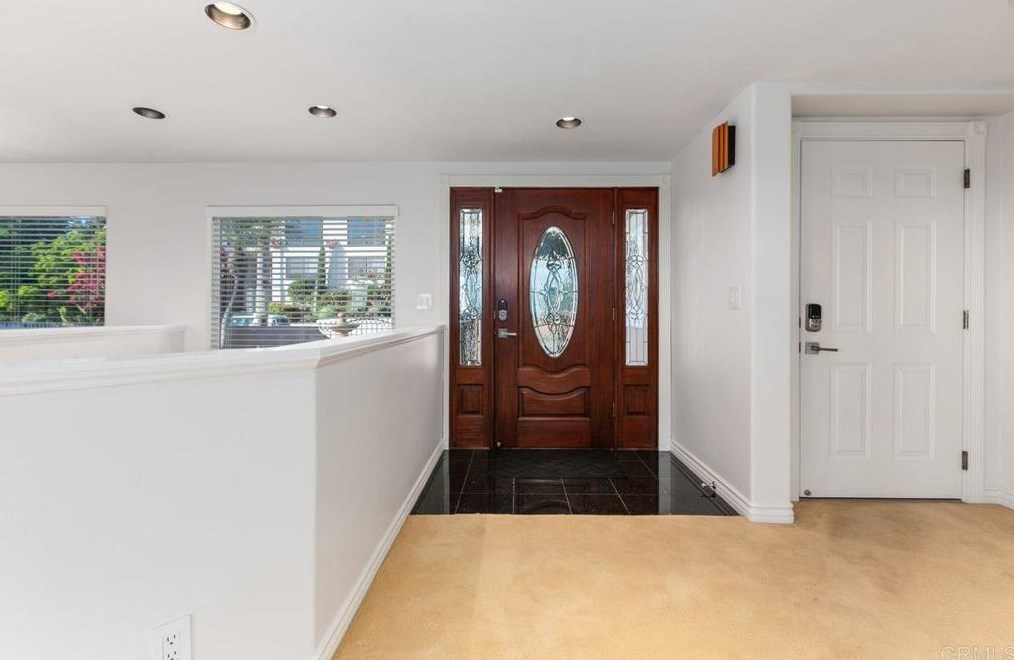 2061 California St, San Diego CA 92110-2124 exterior