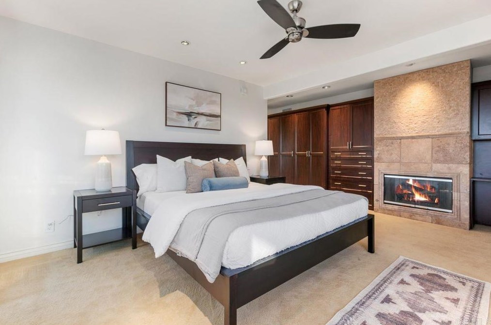 2061 California St, San Diego CA 92110-2124 exterior