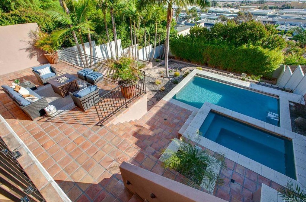 2061 California St, San Diego CA 92110-2124 exterior