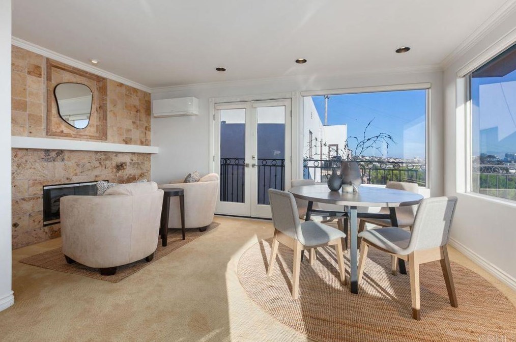 2061 California St, San Diego CA 92110-2124 exterior