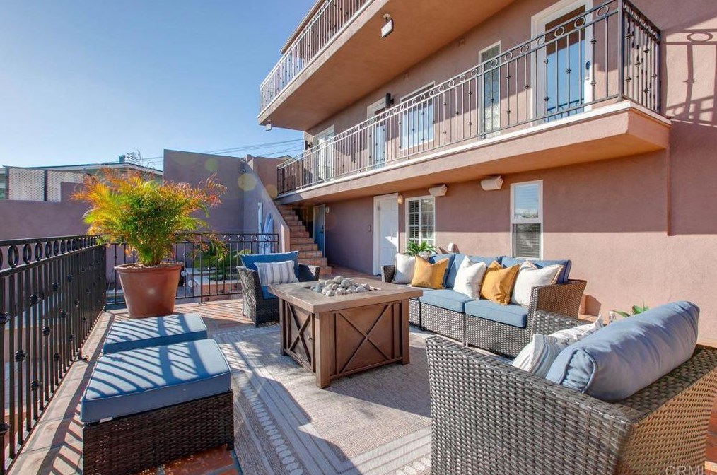 2061 California St, San Diego CA 92110-2124 exterior