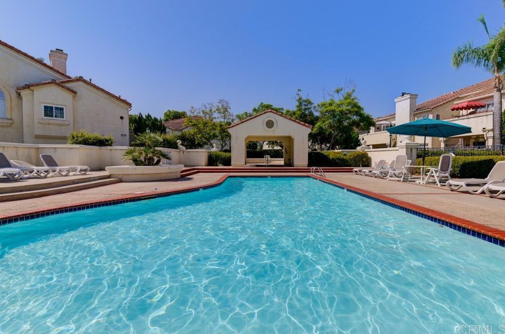 740 Breeze Hill Rd, Vista CA  92081-4301 exterior