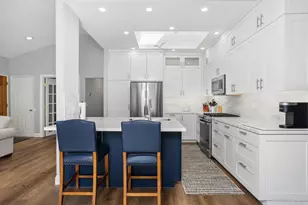 1025 Brewley Ln, Vista, CA 92081 - Photo 11