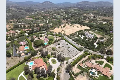 18220 Via De Fortuna, Rancho Santa Fe, CA 92067 - Photo 5