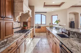 7133 Obelisco Cir, Carlsbad, CA 92009 - Photo 7