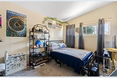 1565 Chestnut Avenue, Carlsbad, CA 92008 - Photo 33