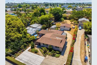 1565 Chestnut Avenue, Carlsbad, CA 92008 - Photo 1