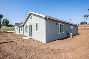 1904 Grey Rabbit Hollow Ln, Fallbrook, CA 92028 - Photo 65