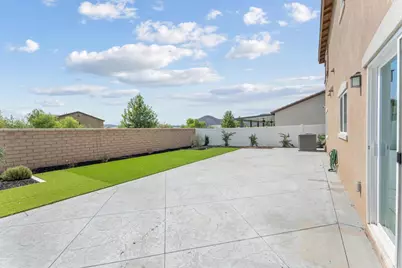 1718 Chute Dr, Hemet, CA 92545 - Photo 37