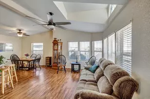 99 Pheasant Ln, Oceanside, CA 92057 - Photo 5