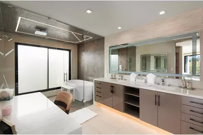 2684 Costebelle Drive, La Jolla, CA 92037 - Photo 23