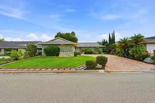 1051 La Reina Dr, San Marcos, CA 92078 - Photo 3