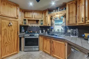 1380 Oak Hill Dr, Escondido, CA 92026 - Photo 9
