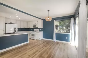 371 N Melrose Dr, Vista, CA 92083 - Photo 11