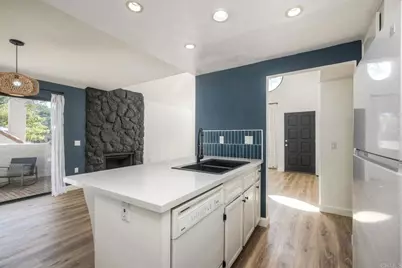 371 N Melrose Drive #D, Vista, CA 92083 - Photo 7