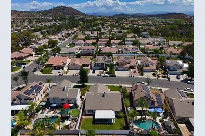 39785 Spinning Wheel Drive, Murrieta, CA 92562 - Photo 33
