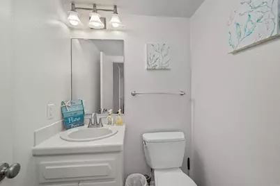 368 Hemlock Ave, Carlsbad, CA 92008 - Photo 15