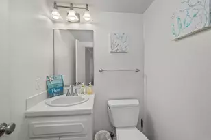 368 Hemlock Ave, Carlsbad, CA 92008 - Photo 15