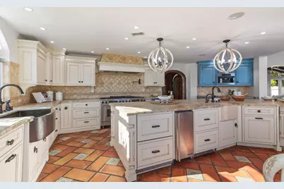 6817 Vianda Ct Court, Carlsbad, CA 92009 - Photo 23