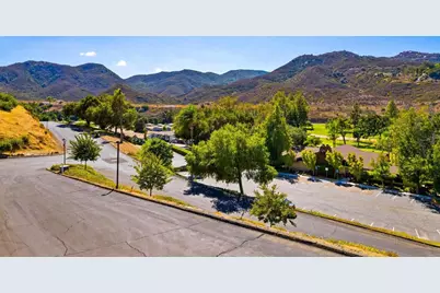 8975 Lawrence Welk Dr. #195, Escondido, CA 92026 - Photo 5