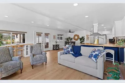 8975 Lawrence Welk Dr. #195, Escondido, CA 92026 - Photo 19