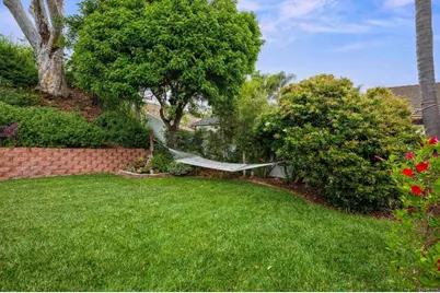 2702 Jacaranda Avenue, Carlsbad, CA 92009 - Photo 37