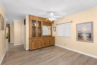 8975 Lawrence Welk #2, Escondido, CA 92026 - Photo 7