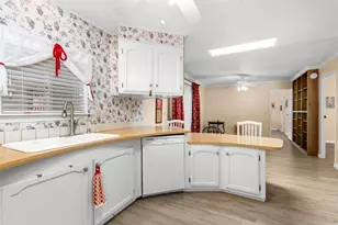 8975 Lawrence Welk, Escondido, CA 92026 - Photo 15