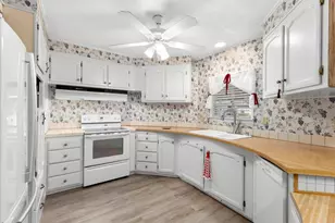 8975 Lawrence Welk, Escondido, CA 92026 - Photo 13