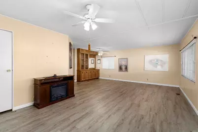 8975 Lawrence Welk #2, Escondido, CA 92026 - Photo 5