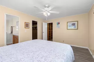 8975 Lawrence Welk, Escondido, CA 92026 - Photo 17