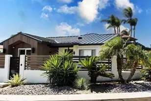 3761 Oleander Dr, San Diego, CA 92106 - Photo 1