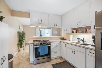 160 Hemlock Ave., Carlsbad, CA 92008 - Photo 7