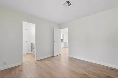 2250 N Broadway #4, Escondido, CA 92026 - Photo 19