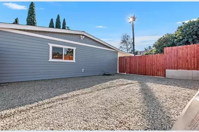 2839 Emerald Drive, Oceanside, CA 92056 - Photo 21