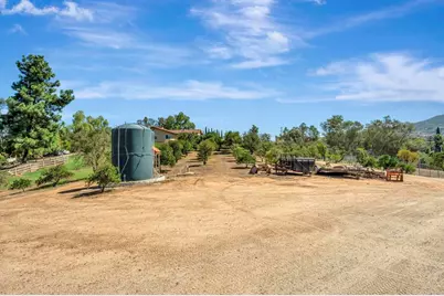 30136 Rolling Hills Drive, Valley Center, CA 92082 - Photo 29