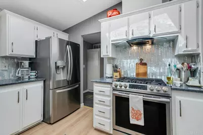 8975 Lawrence Welk Dr. #23, Escondido, CA 92026 - Photo 9