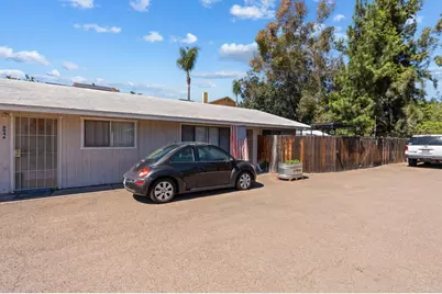 8046 48 Sarawak Drive, Lemon Grove, CA 91945 - Photo 17