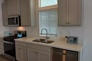 718 Sycamore Ave, Vista, CA 92083 - Photo 3