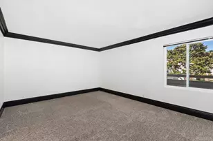 8799 Gilman Dr, La Jolla, CA 92037 - Photo 17