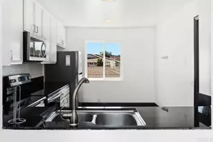 8799 Gilman Dr, La Jolla, CA 92037 - Photo 7