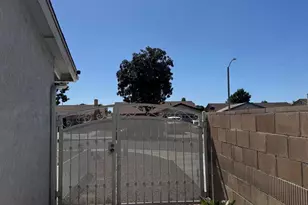 2219 El Toro Cir, Hemet, CA 92545 - Photo 3